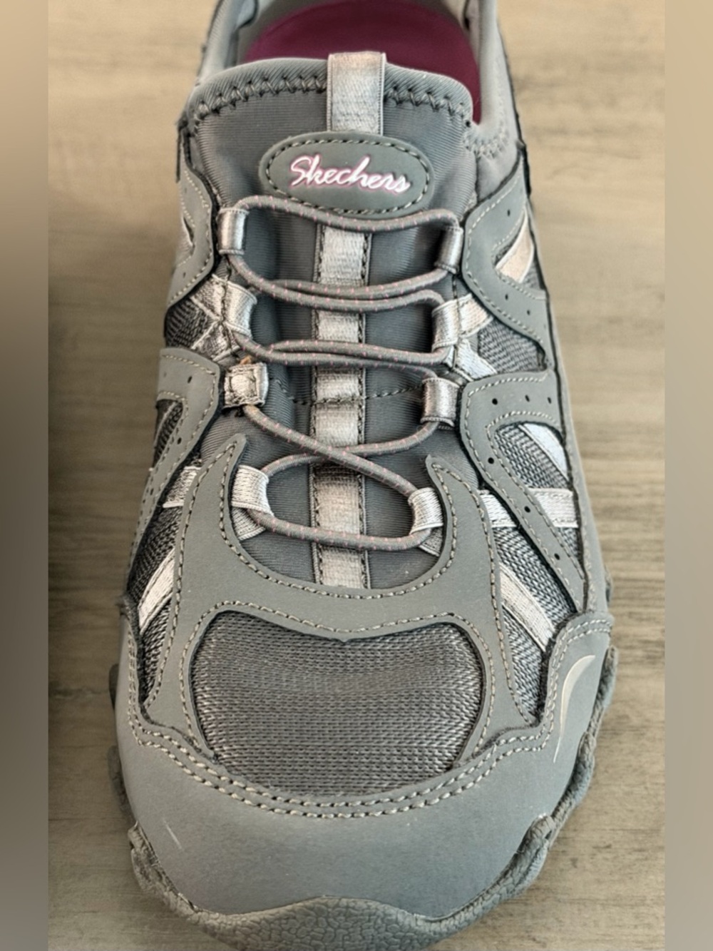 Women’s Sketchers Tennis Shoes~ Extremely comfortable~Gray/Pink - Picture 3 of 7